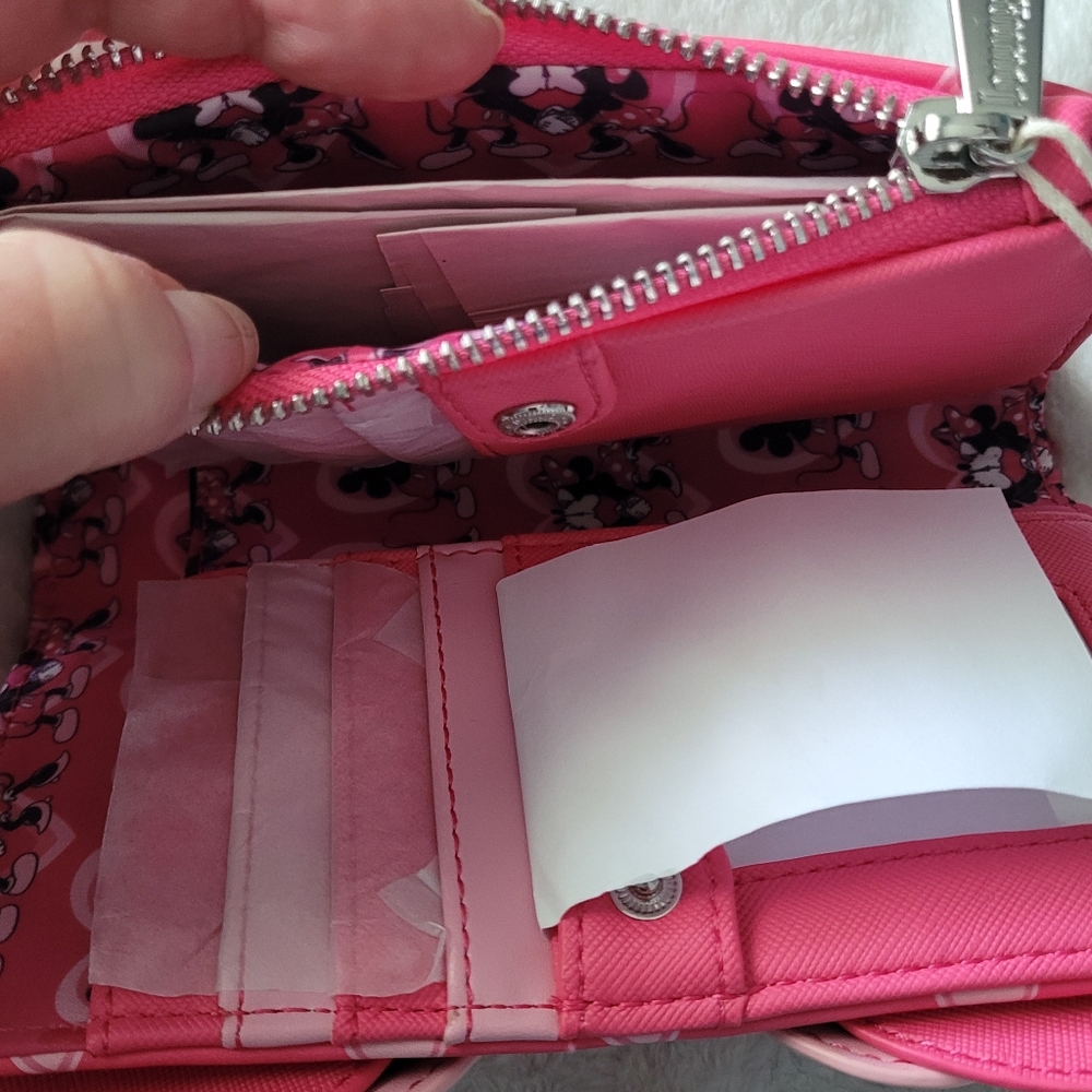 NWT-Disney Loungefly Pink Heart Wallet - Picture 9 of 12